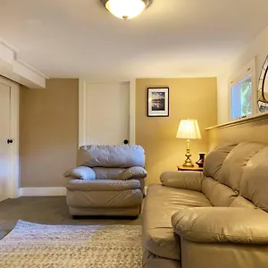  Bed & Breakfast Comfy Sunny Near U-district And Downtown
