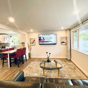  Villa Modern With Air Conditioners Near Bitter